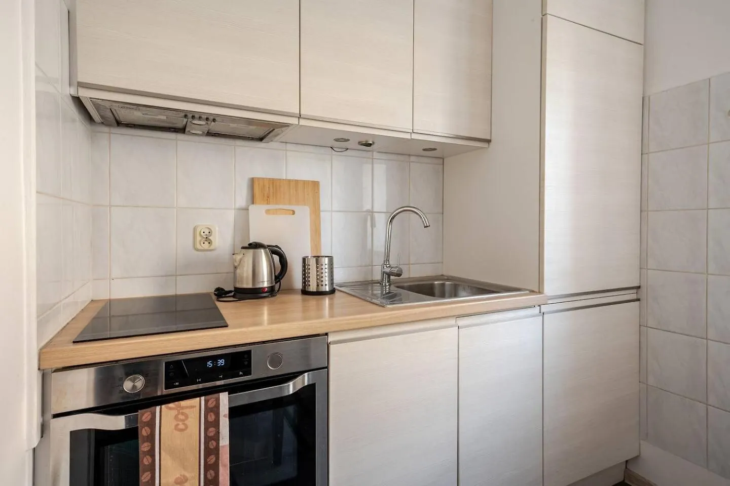 City Center & Old Town Cozy Flat #Smart Tv #Fast Wi-Fi #Metro Warsaw 0*,  Poland