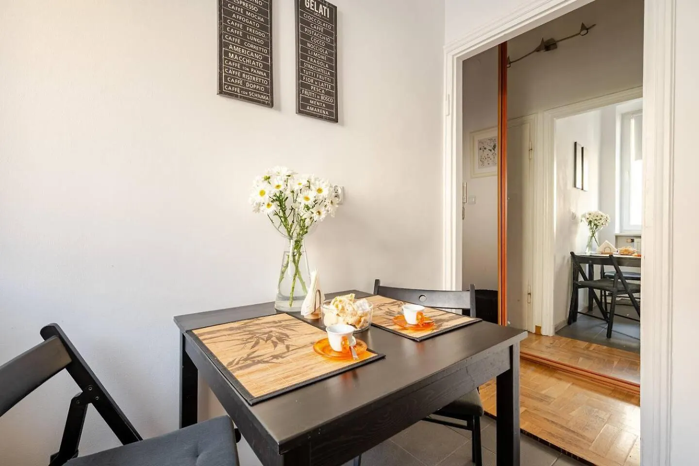 City Center & Old Town Cozy Flat #Smart Tv #Fast Wi-Fi #Metro Warsaw 0*,  Poland