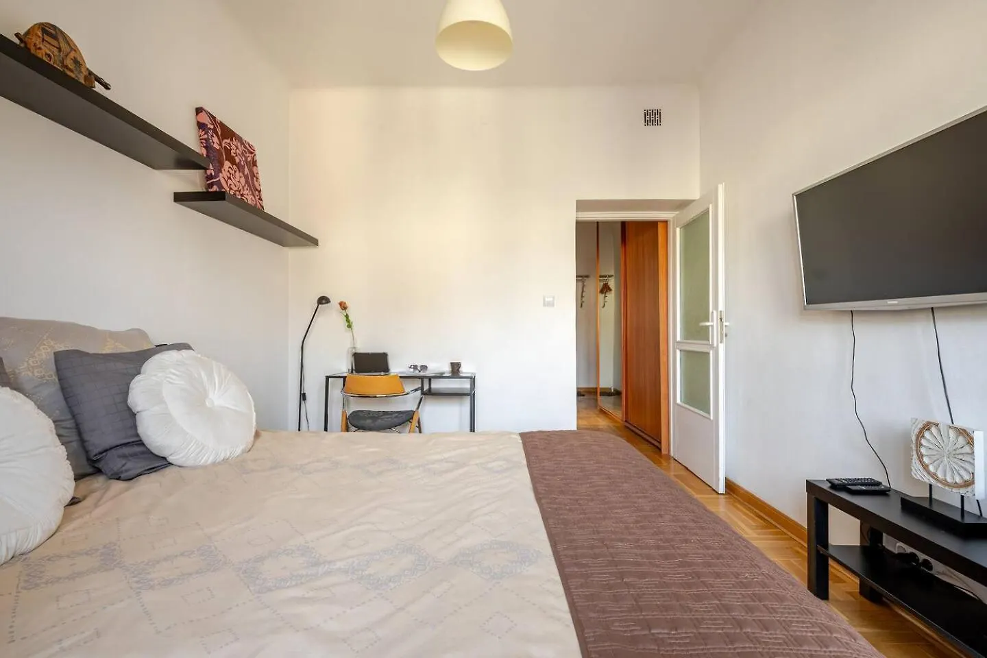 City Center & Old Town Cozy Flat #Smart Tv #Fast Wi-Fi #Metro Warsaw 0*,